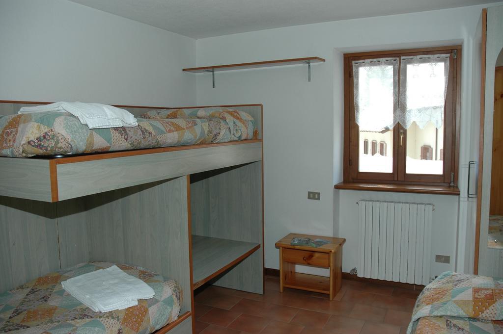 Casa Vacanze Ca' De Val Campodolcino Rom bilde