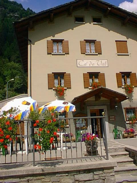 Casa Vacanze Ca' De Val Campodolcino Eksteriør bilde