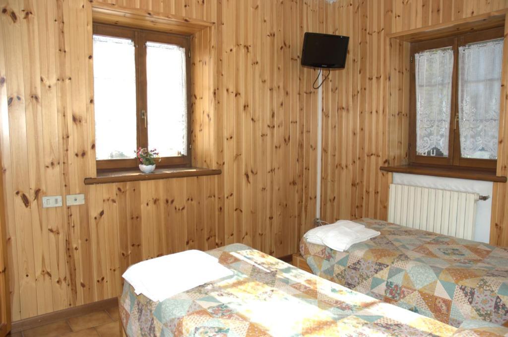 Casa Vacanze Ca' De Val Campodolcino Eksteriør bilde