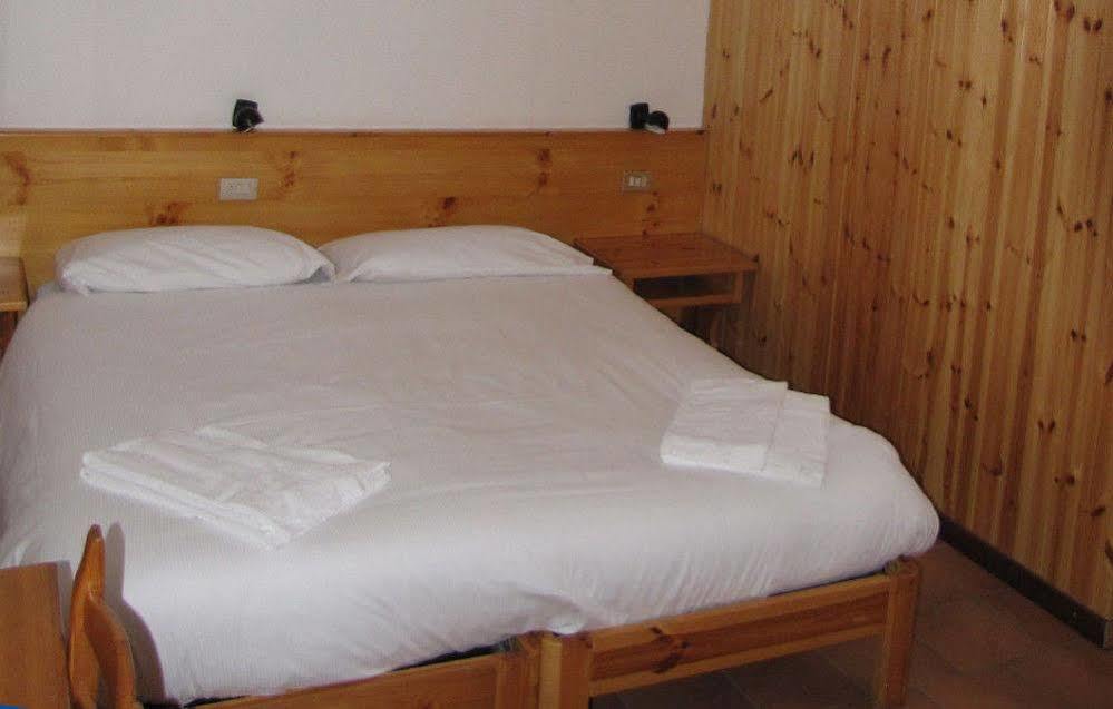 Casa Vacanze Ca' De Val Campodolcino Eksteriør bilde